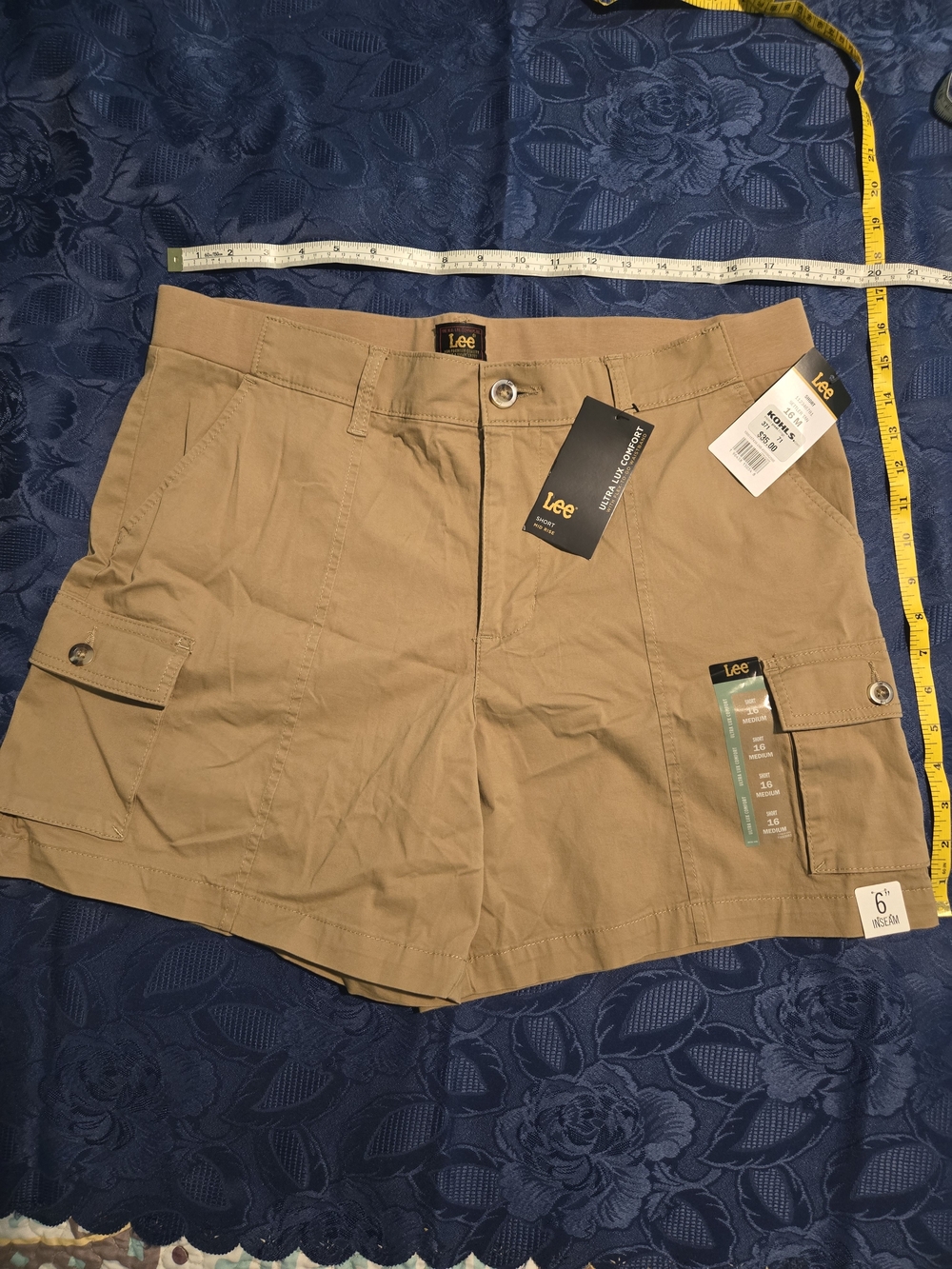 NWT Women's LEE Tan Cargo Shorts with Utility Pockets